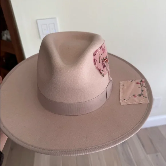 Wide Brim Pink Felt Hat with Floral Patch Accents - Picture 2 of 6
